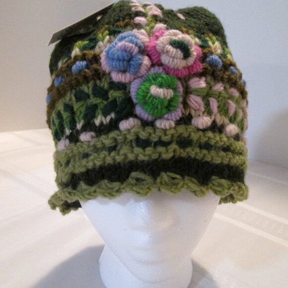 🌸🪶☮️Handcrafted Sadie Beanie – Made in Nepal - Picture 2 of 7